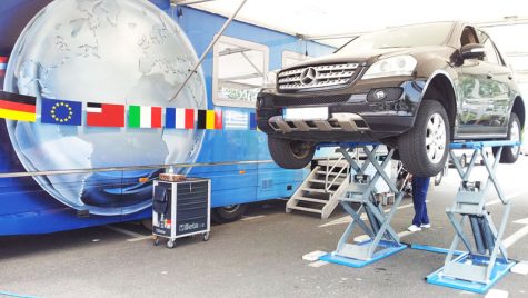 Caravana Mercedes-Benz Service Truck va fi prezentă în nouă oraşe din România